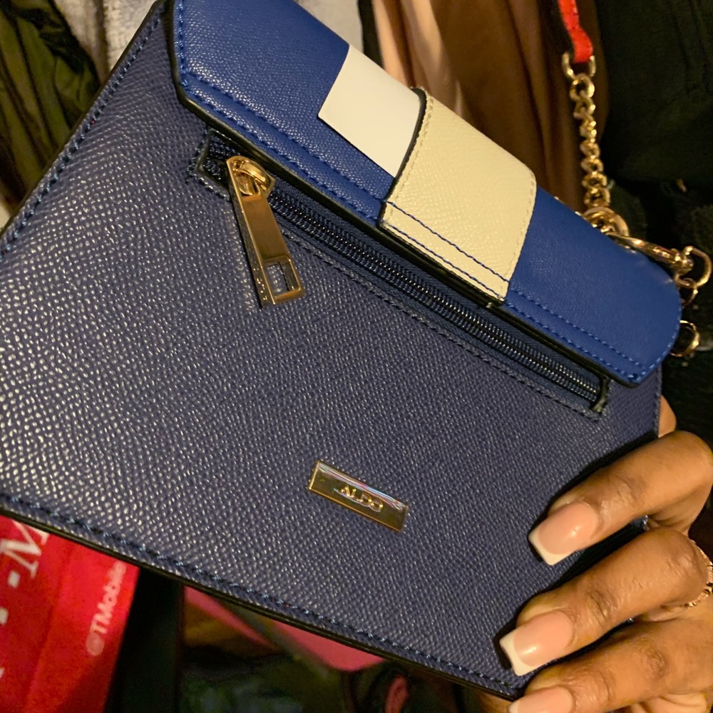 Purse - Picture 3 of 3